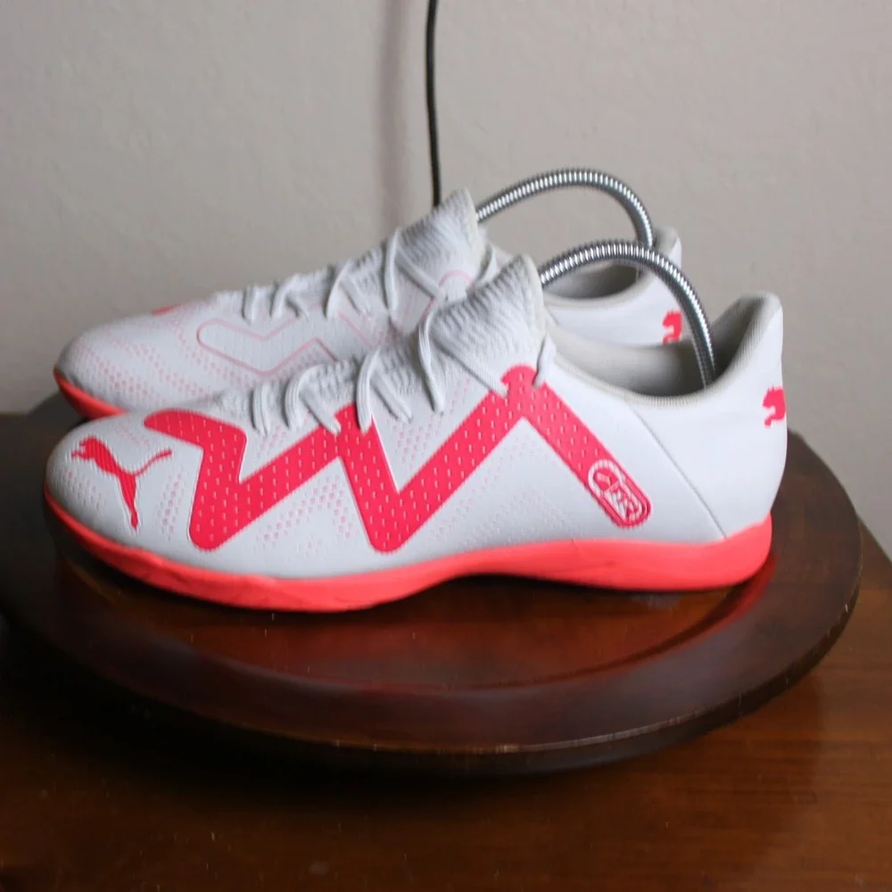 New Puma Indoor Soccer Shoes‎ Future Play White Fire Orchid Athletic Mens 12